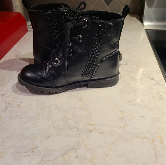 Old navy faux leather combat boots size 9t - Picture 4 of 4